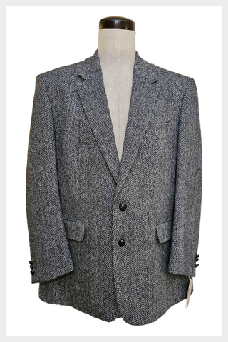 Vintage Harris Tweed wool blazer Made in Scotland tailored in Canada in a grey & black herringbone tweed sports coat | 46 Reg