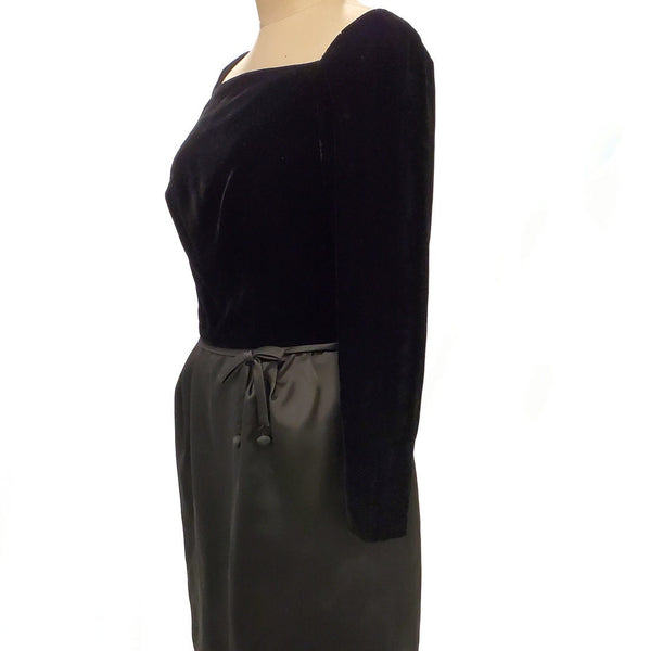 1960s black velvet and satin dress | 60s little black dress | size medium