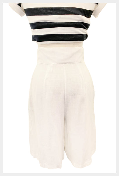 1980s high waist pleated long white dress shorts | 80s summer Bermuda office shorts | Waist 28”