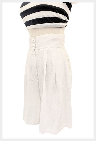 1980s high waist pleated long white dress shorts | 80s summer Bermuda office shorts | Waist 28”