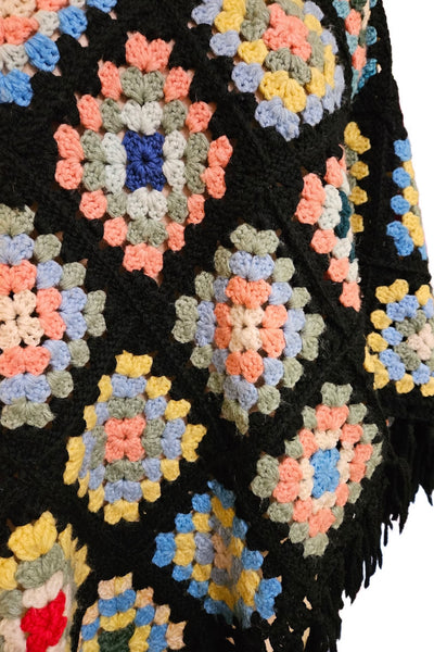 1970s fringed granny square crocheted hippie festival poncho sweater cape | size medium