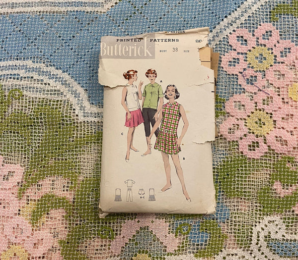 1950s Butterick Sewing Pattern 8641: Bust 38, Chemise & Pedal Pushers