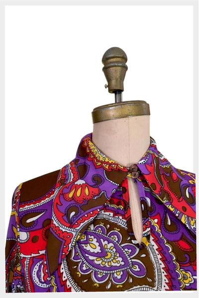 1970s MOD psychedelic mini dress with pointed collar | small