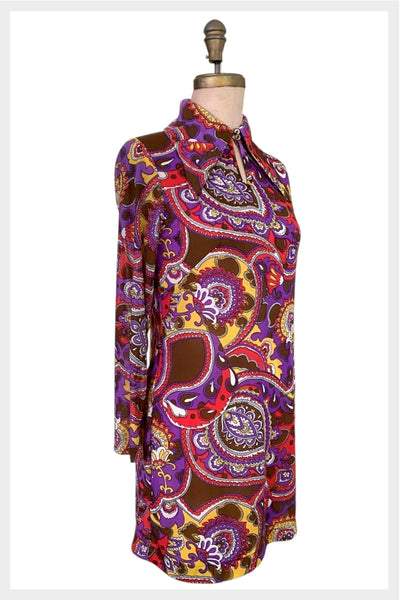 1970s MOD psychedelic mini dress with pointed collar | small
