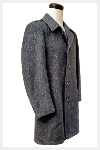 1970s herringbone gray tweed overcoat in a charcoal colour by Energy Manufacturing Company | Size 42